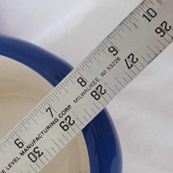 Americana Cupcake-shaped Cookie Jar - Picture 5 of 6